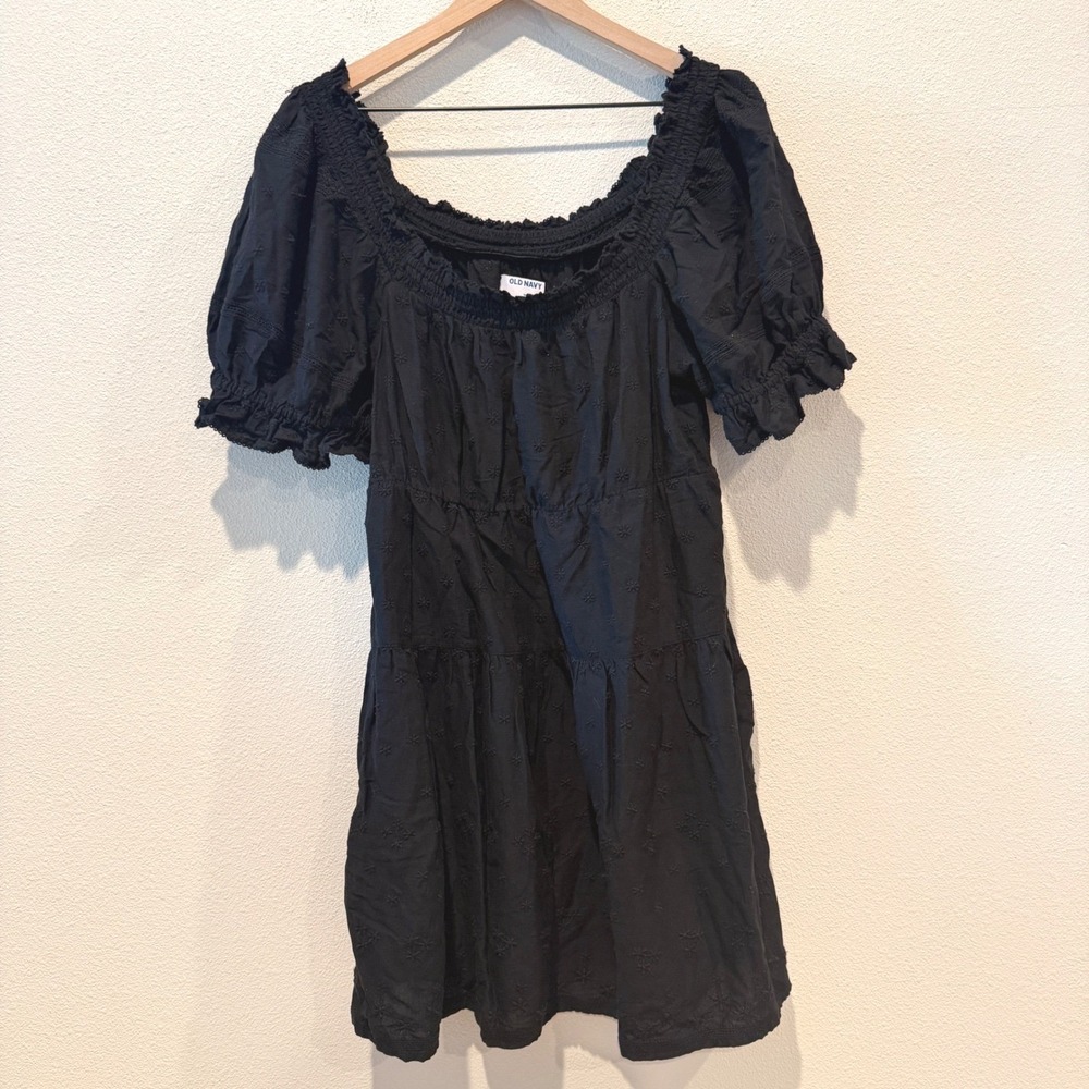 OLD NAVY Womens Cotton Dress M Black Eyelet Smocked Puff Sleeve Tiered Mini